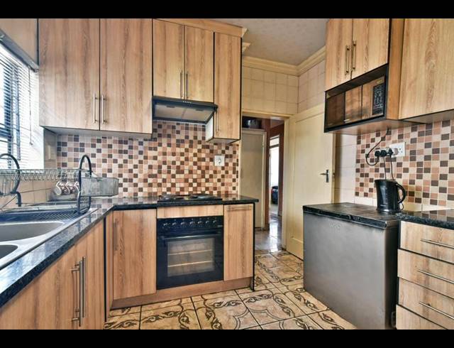 4 BEDROOM HOUSE FOR SALE IN LINDBERGH PARK